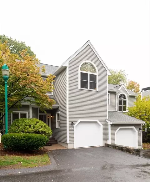 178 Bishops Forest Dr #178, Waltham, MA 02452