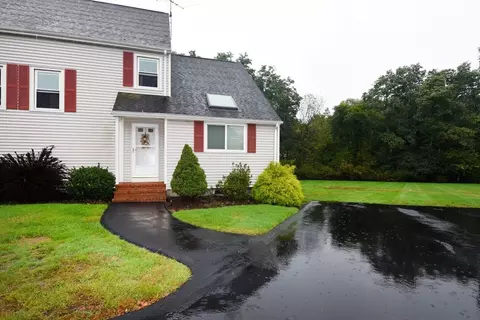 865 Plymouth St #865, Bridgewater, MA 02324
