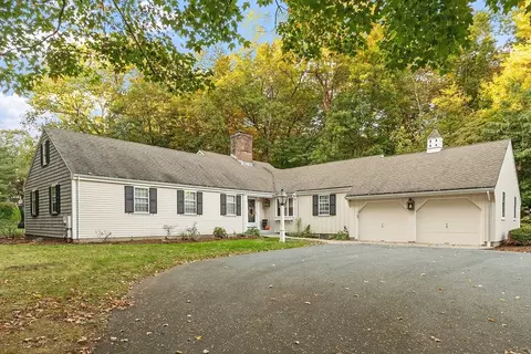 6 Needham Rd, Lynnfield, MA 01940