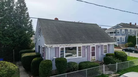 247 Pelham St, Fall River, MA 02721 photo 3