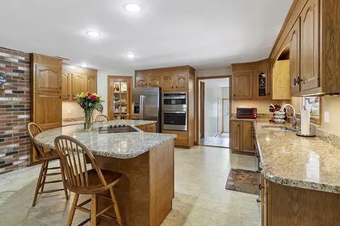 1 Deacon Dr, Middleton, MA 01949 photo 11