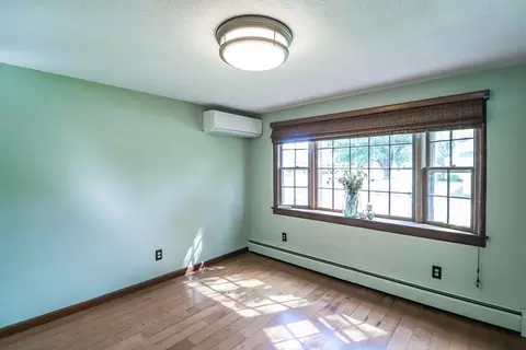 260 Dutchess St, Springfield, MA 01129 photo 10