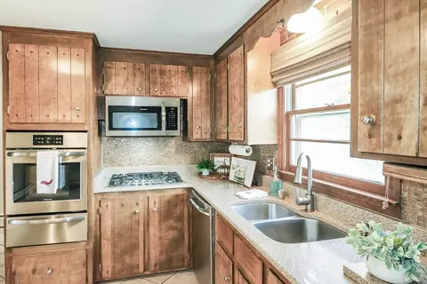 260 Dutchess St, Springfield, MA 01129 photo 12