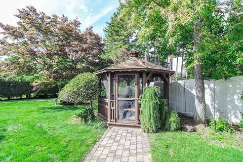 260 Dutchess St, Springfield, MA 01129 photo 5