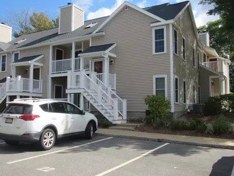 134 Tyson Commons Ln #134, Braintree, MA 02184