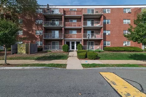 65 Webster St #401, Weymouth, MA 02190