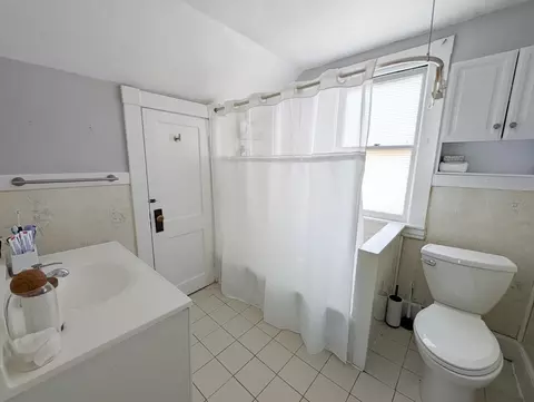 35 Carlton St, Springfield, MA 01108 photo 13