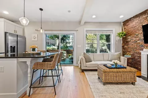 39 I St #1, Boston, MA 02127