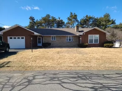 48 Dennison Hill Rd, Southbridge, MA 01550