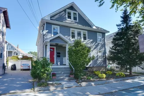 17 Templeton Pkwy #1, Watertown, MA 02472