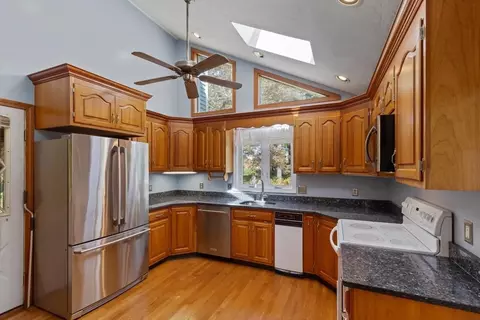 66 Gould St, Walpole, MA 02081 photo 8