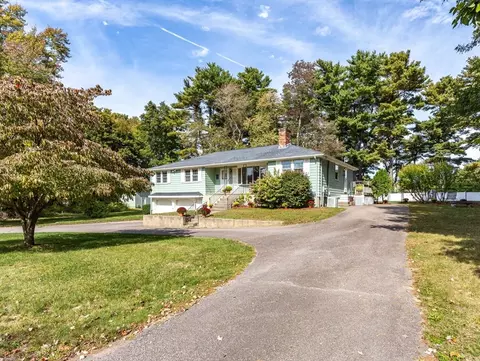 66 Gould St, Walpole, MA 02081 photo 3