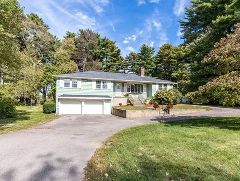 66 Gould St, Walpole, MA 02081 photo 2