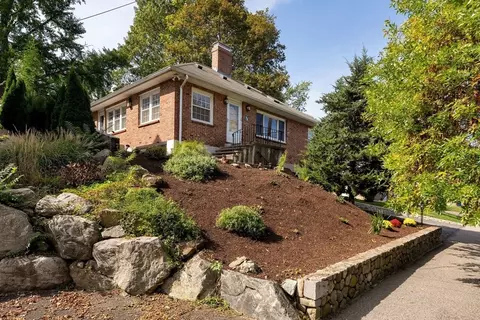 334 Mystic St, Arlington, MA 02474