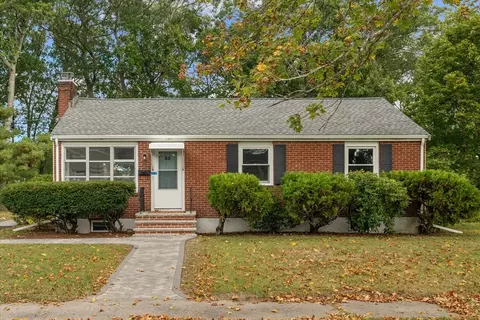 25 Calvin St, Braintree, MA 02184