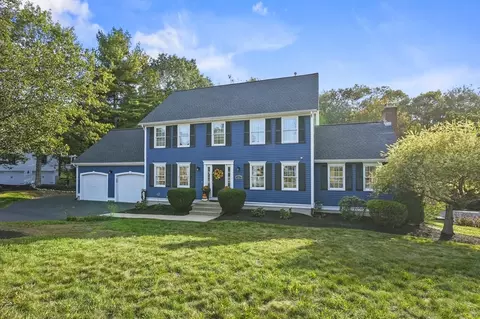 90 Nathaniel Dr, Whitinsville, MA 01588