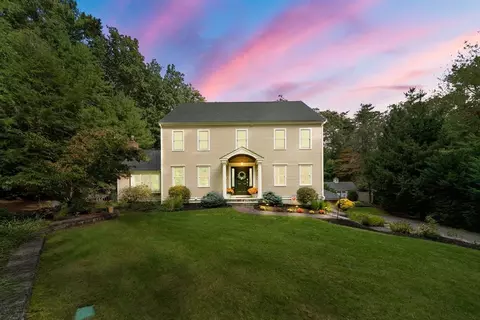 66 Hemlock Dr, Pembroke, MA 02359