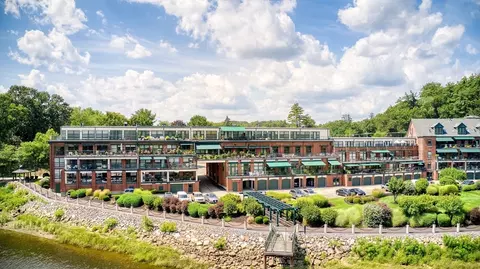 60 Merrimac St #907, Amesbury, MA 01913