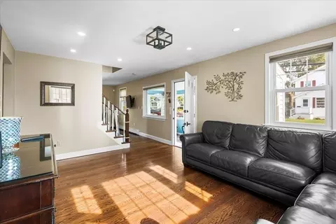 83 Edgemont Rd, Braintree, MA 02184 photo 9