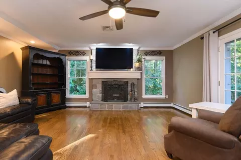 32 Bear Stump Cir, Raynham, MA 02767 photo 11
