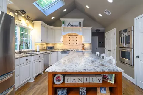 32 Bear Stump Cir, Raynham, MA 02767 photo 7
