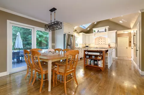 32 Bear Stump Cir, Raynham, MA 02767 photo 9