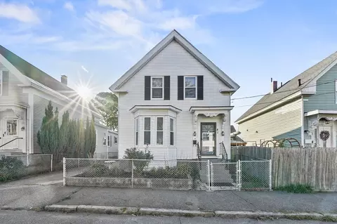 41 Coral St, Lowell, MA 01851