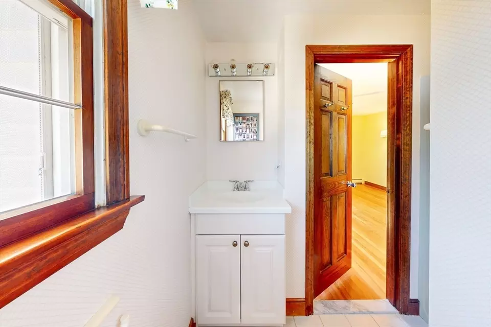 Bath - 794 Neponset St, Norwood, MA 02062 photo 1 of 7