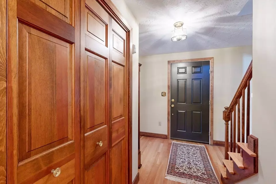 Entry Way - 794 Neponset St, Norwood, MA 02062 photo 3 of 3