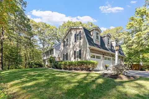 2 Partridge Hill Rd, Dover, MA 02030