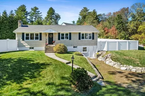 4 Dartmouth Rd, Burlington, MA 01803