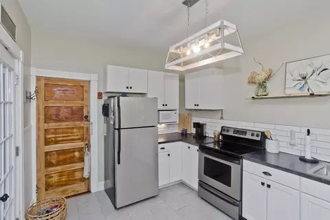 27 Goodwin St, Springfield, MA 01151 photo 11