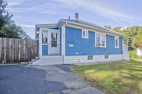 27 Goodwin St, Springfield, MA 01151 photo 2