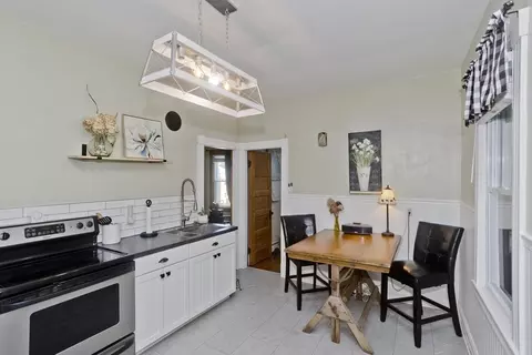 27 Goodwin St, Springfield, MA 01151 photo 9