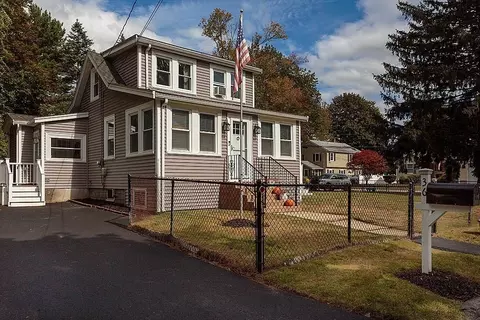 36 Hanover St, Wilmington, MA 01887