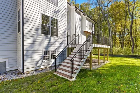 Exterior - 8 Hough Rd, Sutton, MA 01590 photo 4 of 5