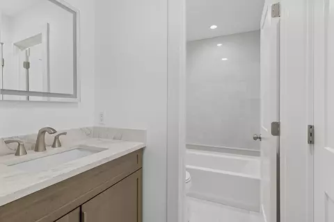 Bath - 8 Hough Rd, Sutton, MA 01590 photo 2 of 4