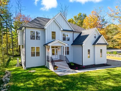 Exterior - 8 Hough Rd, Sutton, MA 01590 photo 2 of 5