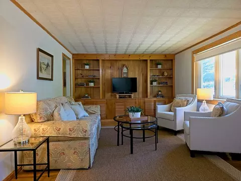 71 Francis Wyman Rd, Burlington, MA 01803