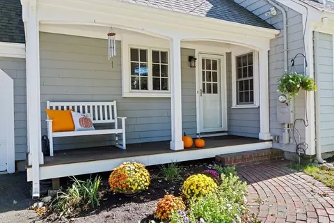 23 Mast Hill Rd, Hingham, MA 02043 photo 3