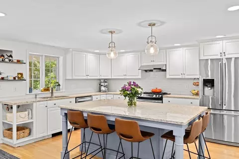 23 Mast Hill Rd, Hingham, MA 02043 photo 4
