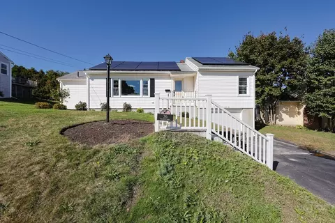 76 Belmont Rd, Leominster, MA 01453