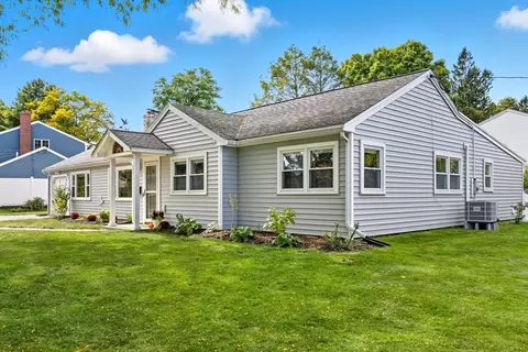 37 Evergreen Rd, Natick, MA 01760 photo 2