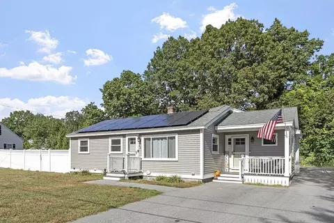 32 Robert Bigelow St, Chelmsford, MA 01824