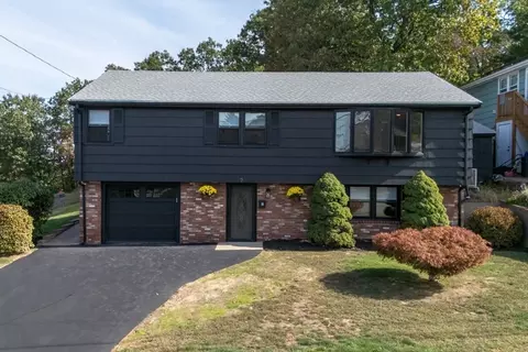 2 Oceanview Ave, Saugus, MA 01906