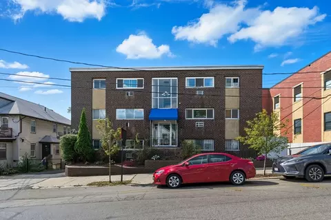 416 Belgrade Ave #25, Boston, MA 02132
