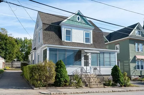 113 Fifth Ave, Lowell, MA 01854