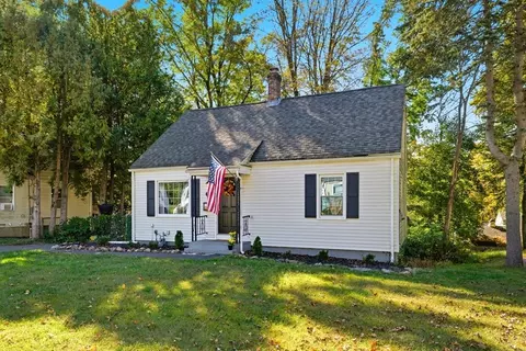 139 Upper Beverly Hls, West Springfield, MA 01089