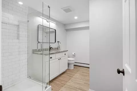 Bath - 72 Scotland St, Hingham, MA 02043 photo 2 of 2