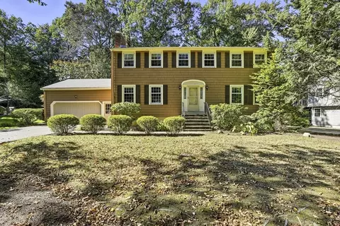 27 Travis Dr, Framingham, MA 01702